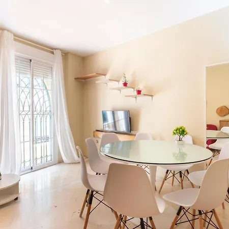 New Gr0-flat With Private Backyard In Center Apartman Málaga